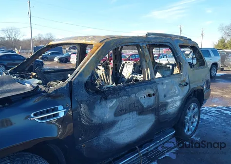 2011 Cadillac Escalade Luxury from USA, damaged, VIN 1GYS4BEF2BR140825